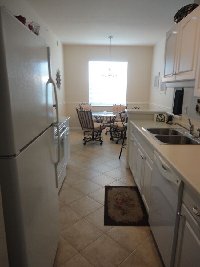 Building Photo - NEW PRICE! Venice Island 3BR/2BA 3rd Floor End Unit Condo