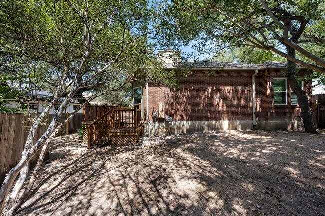 Building Photo - 7203 Desert Rose Cove