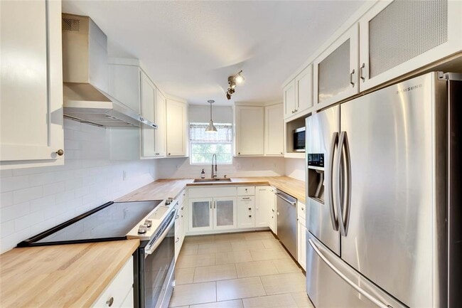 Building Photo - 3317 Dalton St