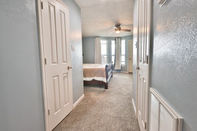 Building Photo - 2110 Gunwale Cir