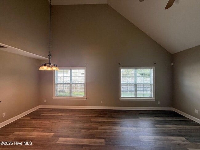 Building Photo - 103 Coree Way