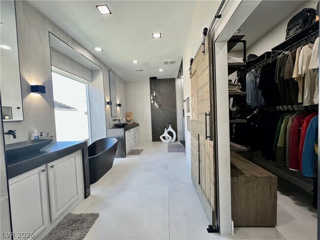 Building Photo - 11544 Bohemian Forest Ave