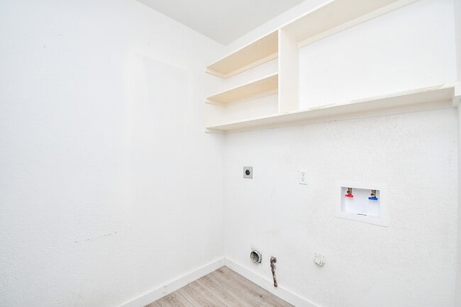 Building Photo - 18835 Appletree Ridge Rd