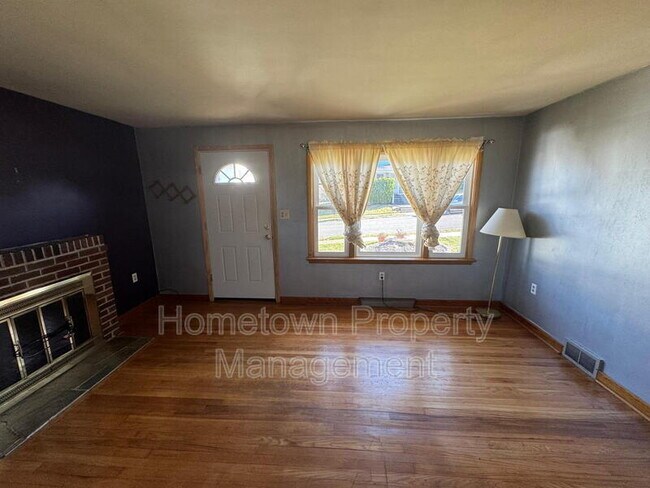 Building Photo - 521 Lansvale St