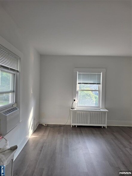 Building Photo - 145 Christie St
