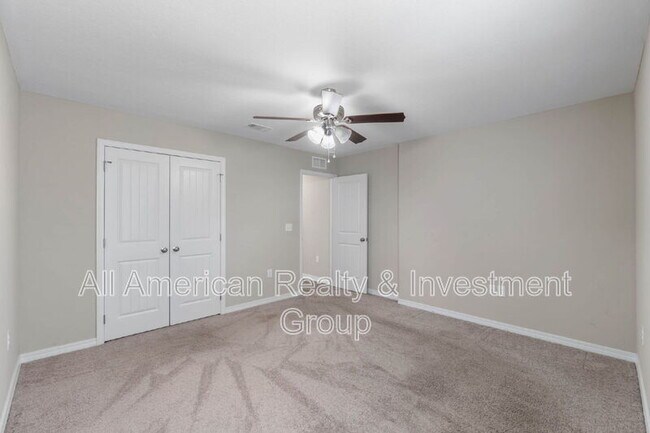 Building Photo - 426 Eisenhower Dr