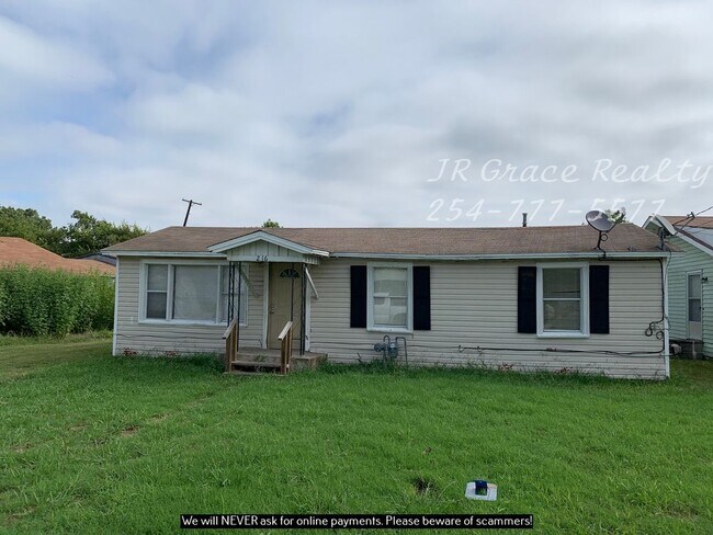 Primary Photo - 216 N Waco