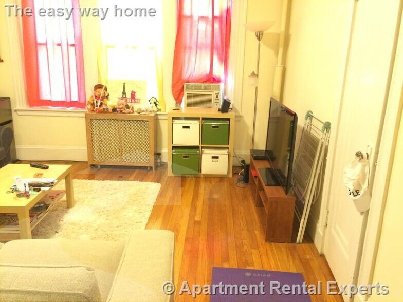 Building Photo - 1622 Massachusetts Ave