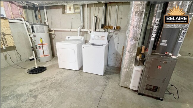 Building Photo - Cozy Country Living