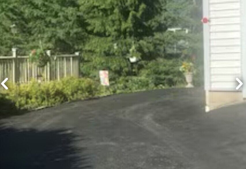 Parking area continue - 26 Rochester St