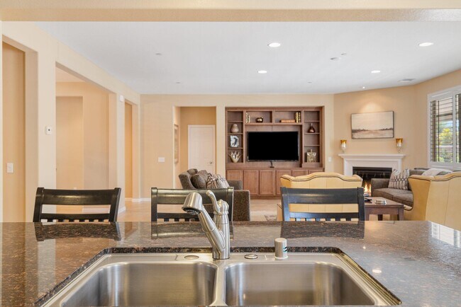 Building Photo - 73757 Picasso Dr