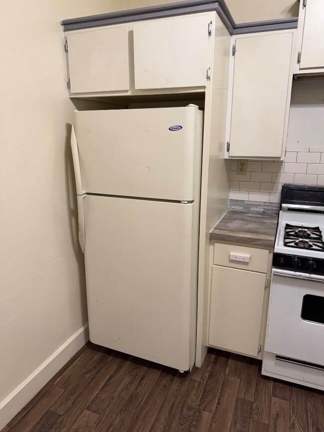 Building Photo - 1460 N Edward St