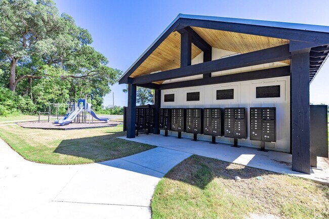 Building Photo - New construction! 5-bedroom, 2-bathroom ho...