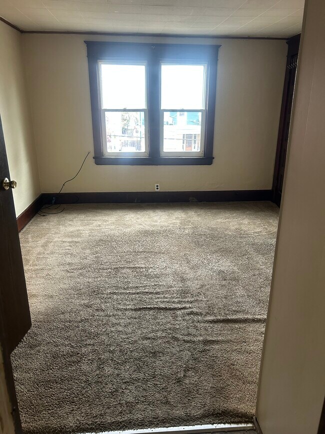 Building Photo - 35 Salem St