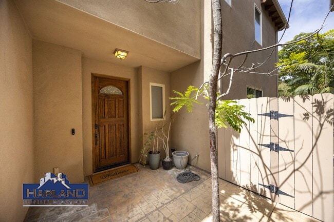 Building Photo - 760 Bonair Pl
