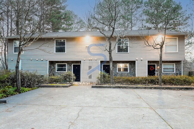 Building Photo - Move in before January 15th and get $100 OFF your rent for the first 3 months — PLUS a $250 Amazo...