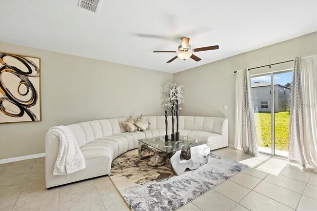 Building Photo - 5517 Appleton Shore Dr