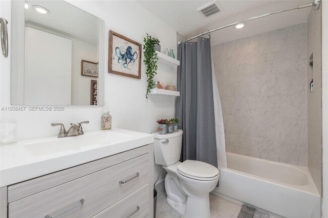 Building Photo - 15761 SW 137th Ave