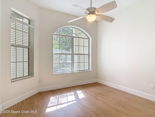 Building Photo - 1184 Athlone Way