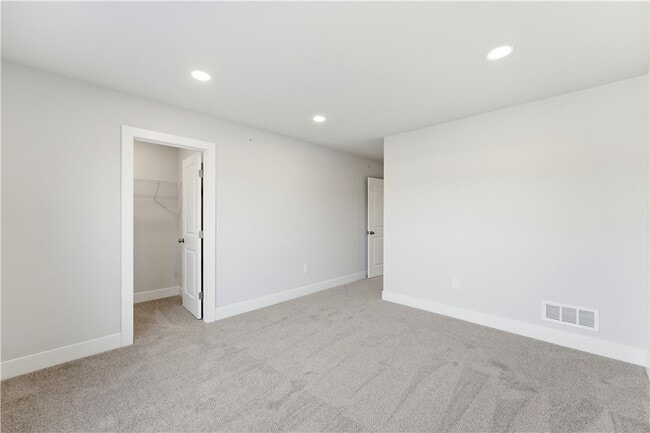 Building Photo - 227 Oliver Wy