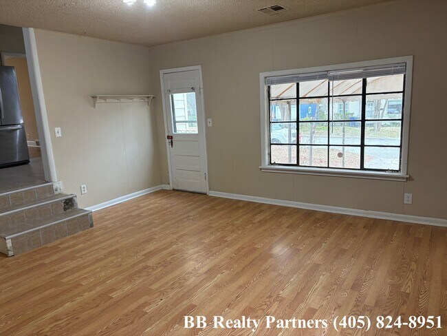 Building Photo - 249 S Richmond Ave