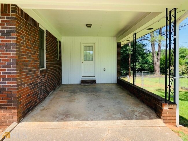 Building Photo - 6 Ozmore St