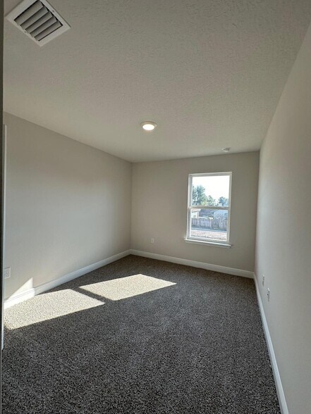 Building Photo - 5737 Stellarjay St