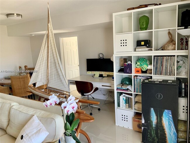 Building Photo - 8400 Byron Ave