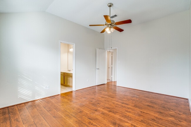 Building Photo - 3625 Garden Springs Dr