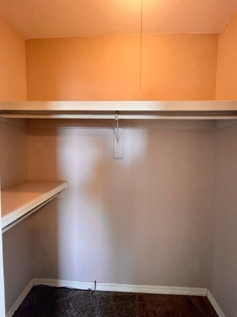 Building Photo - 1514 W Graham Rd