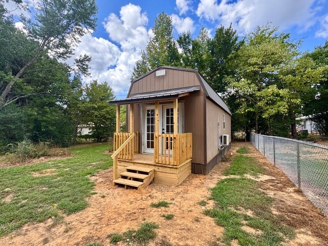 Primary Photo - 1 Bedroom/1 Bathroom Tiny Home in Southside