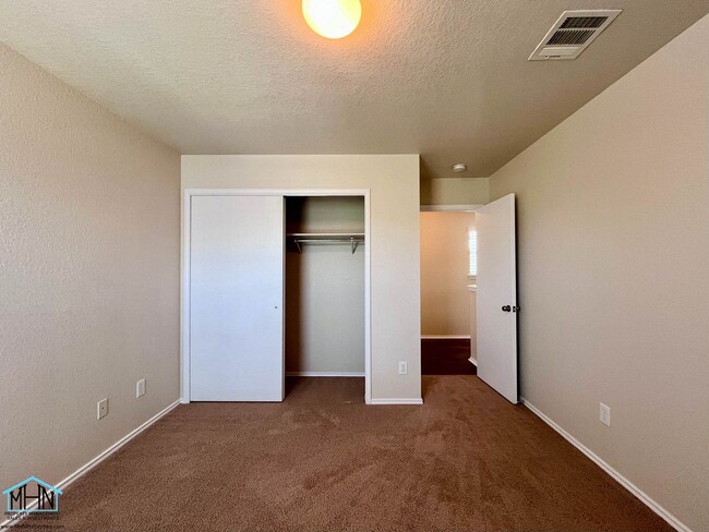 Building Photo - 127 Booker Palm