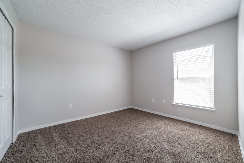 Building Photo - 2372 Queenswood Cir