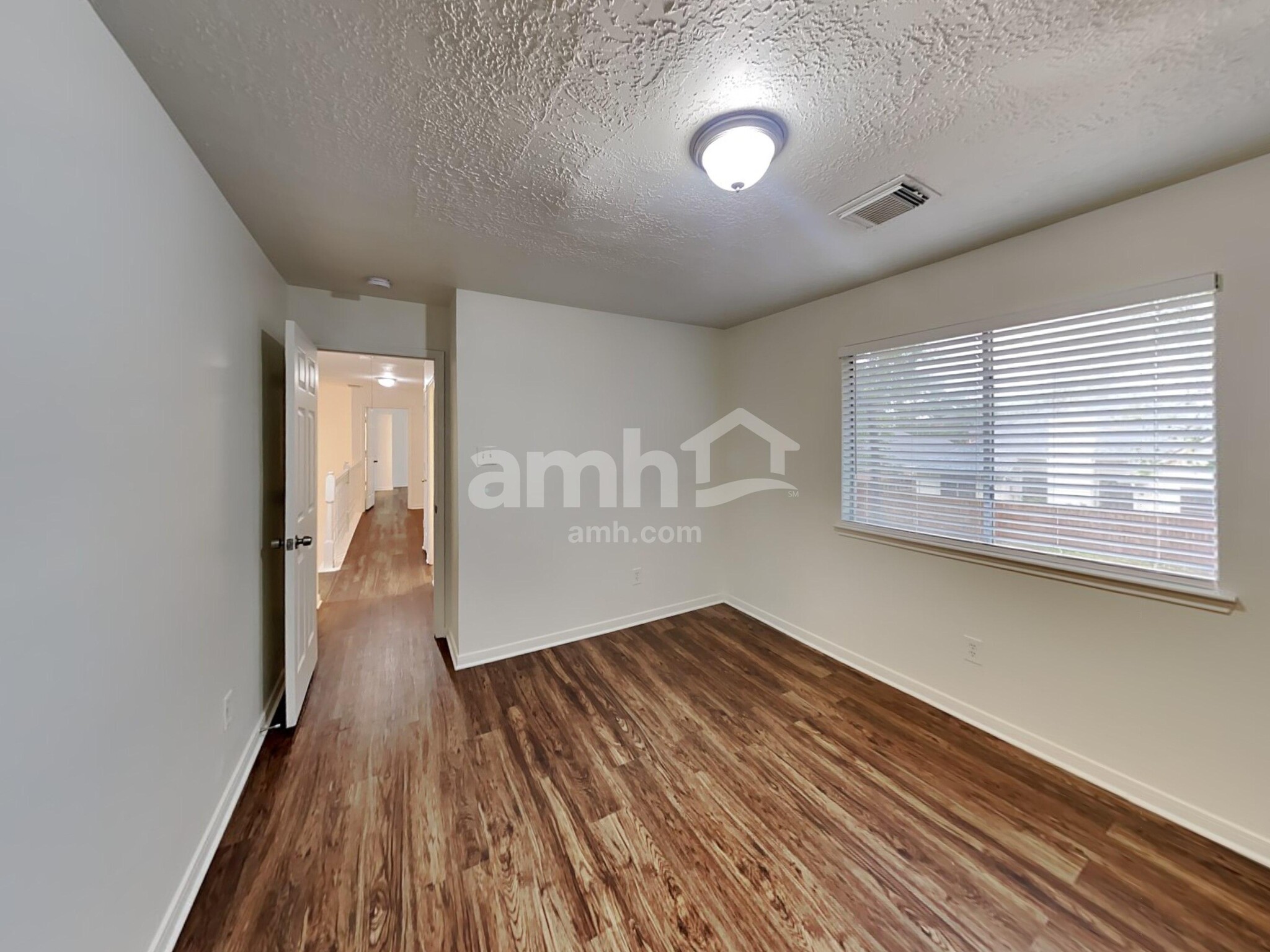 Building Photo - 21027 Deauville Dr