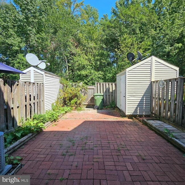 Building Photo - 7235 Parson's Ct
