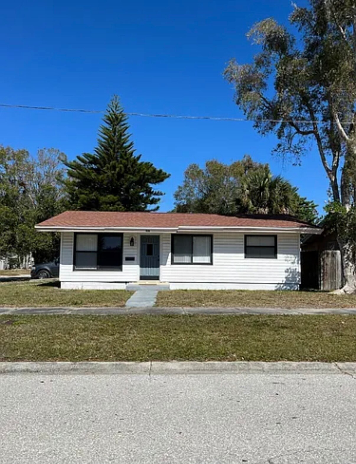 Building Photo - 4463 Emerson Ave S