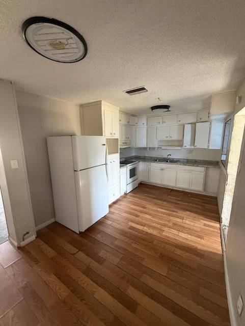 Building Photo - 1435 W King St