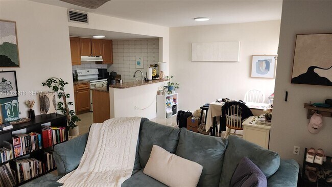 Building Photo - 4540 SW 68th Ct Cir