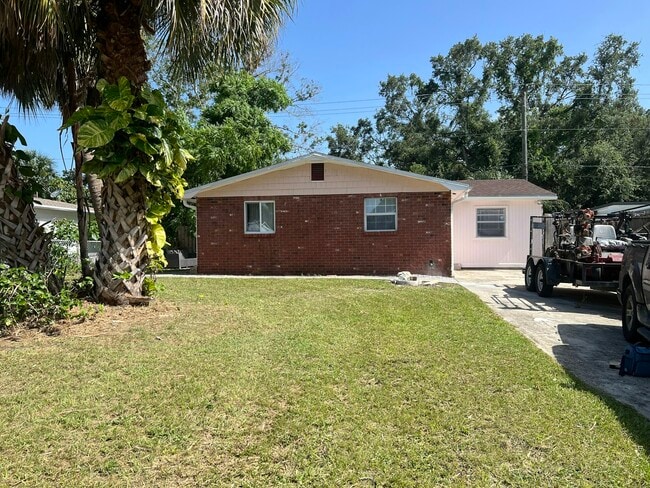 Building Photo - 6915 Dimarco Rd