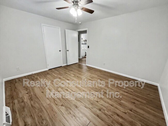 Building Photo - 1813 Walker Ave