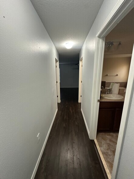 Building Photo - 15613 Mallard Rise Loop
