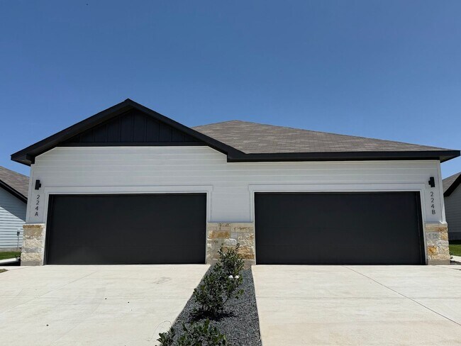 Building Photo - Come and See for Yourself Why Emma Park is...