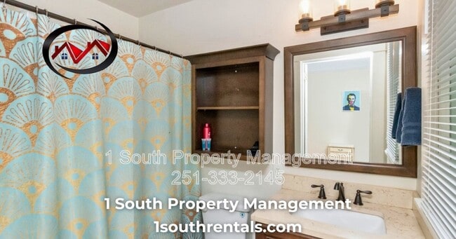 Building Photo - 250 Tuttle Ave