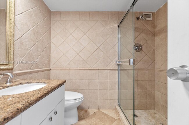 Building Photo - 5700 Collins Ave