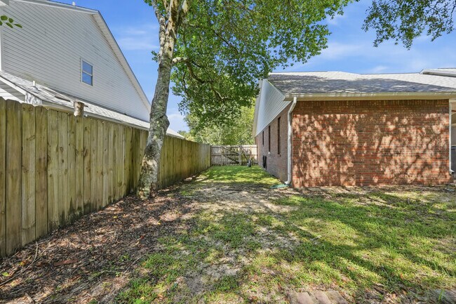 Building Photo - 1651 Northridge Rd