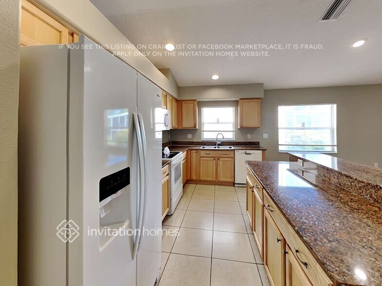 Building Photo - 3925 Rollingsford Cir