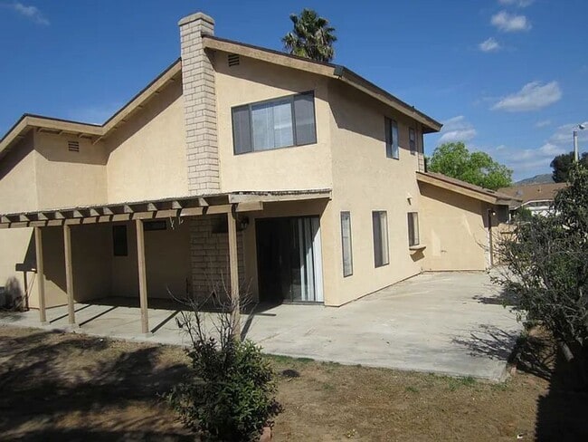 Building Photo - Nice 3 BR in Great MoVal Neighborhood