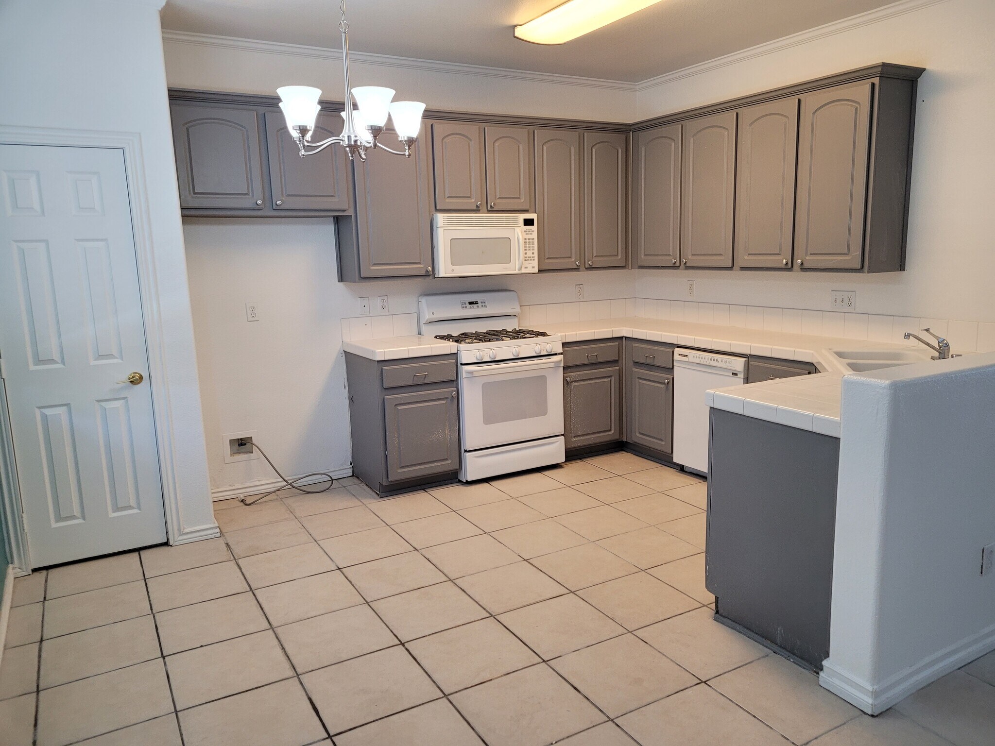 Building Photo - 5926 Silver Trace Ct