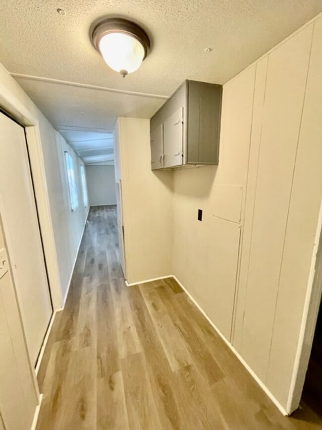 Building Photo - Adorable 2 bedroom 2 bath Mobile Home loca...