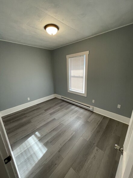 Bedroom 2 - 105 Clarendon St